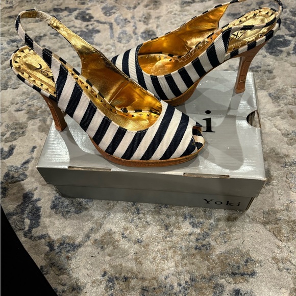 Yoki blue & white striped peep toe heel. - Picture 13 of 14